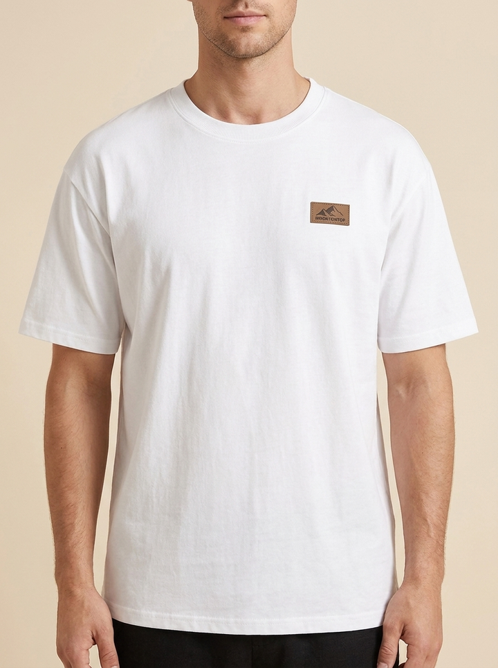 Camiseta Esencial color blanco, vista frontal