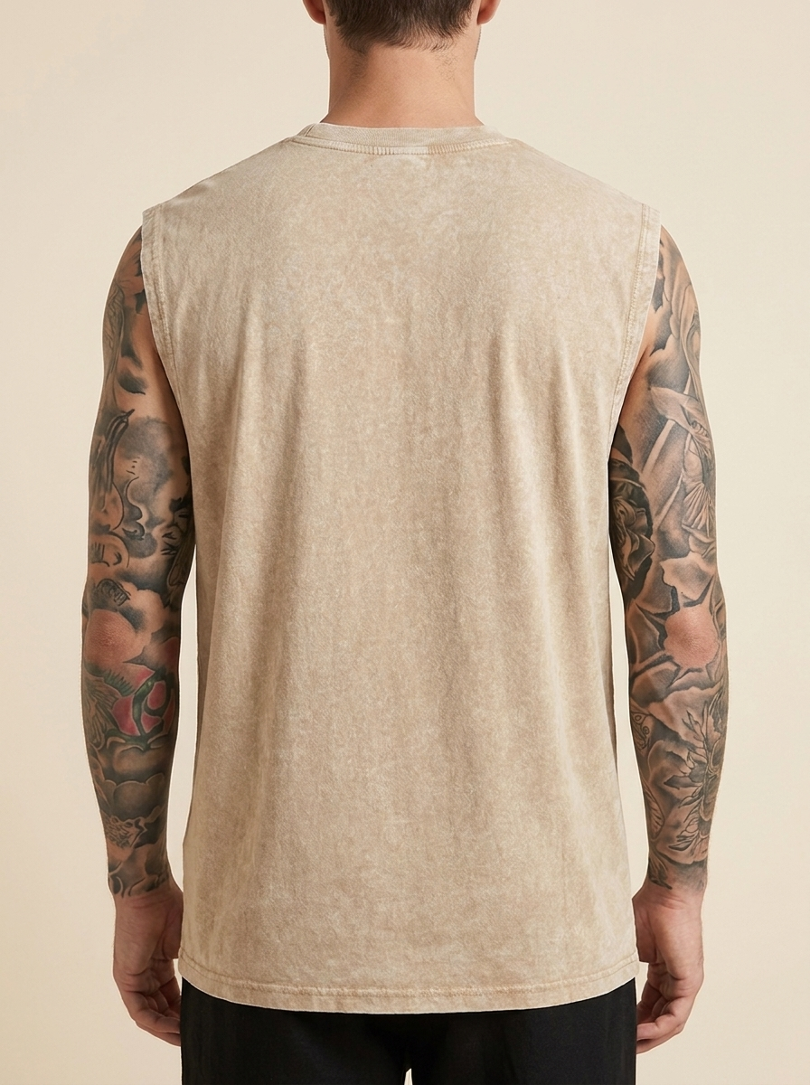 Camiseta Salvaje sin mangas color beige, vista de espalda