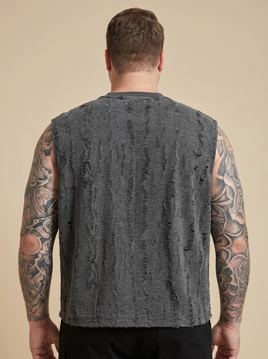 Chaleco Callejero gris oscuro, vista de espalda modelo corpulento
