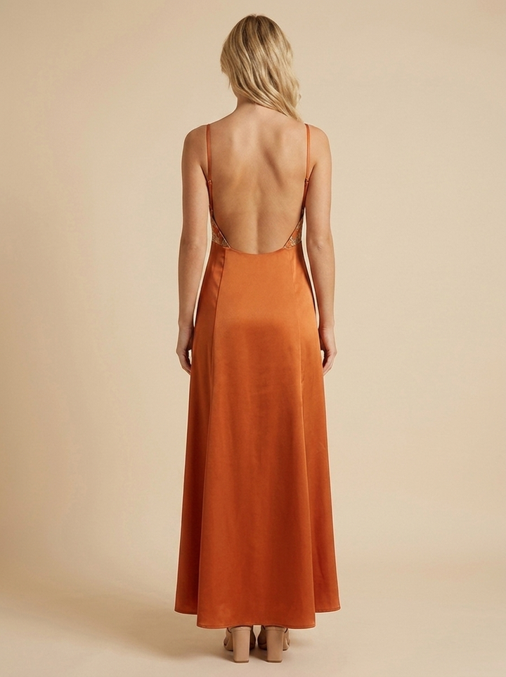 Siena™ | Vestido Maxi Bordado Satén