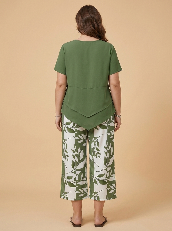 Marisol conjunto verde trasera