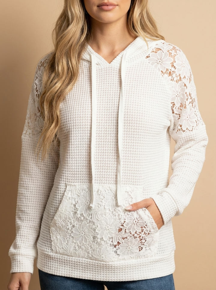 Sudadera Blanca con capucha y encaje, vista frontal