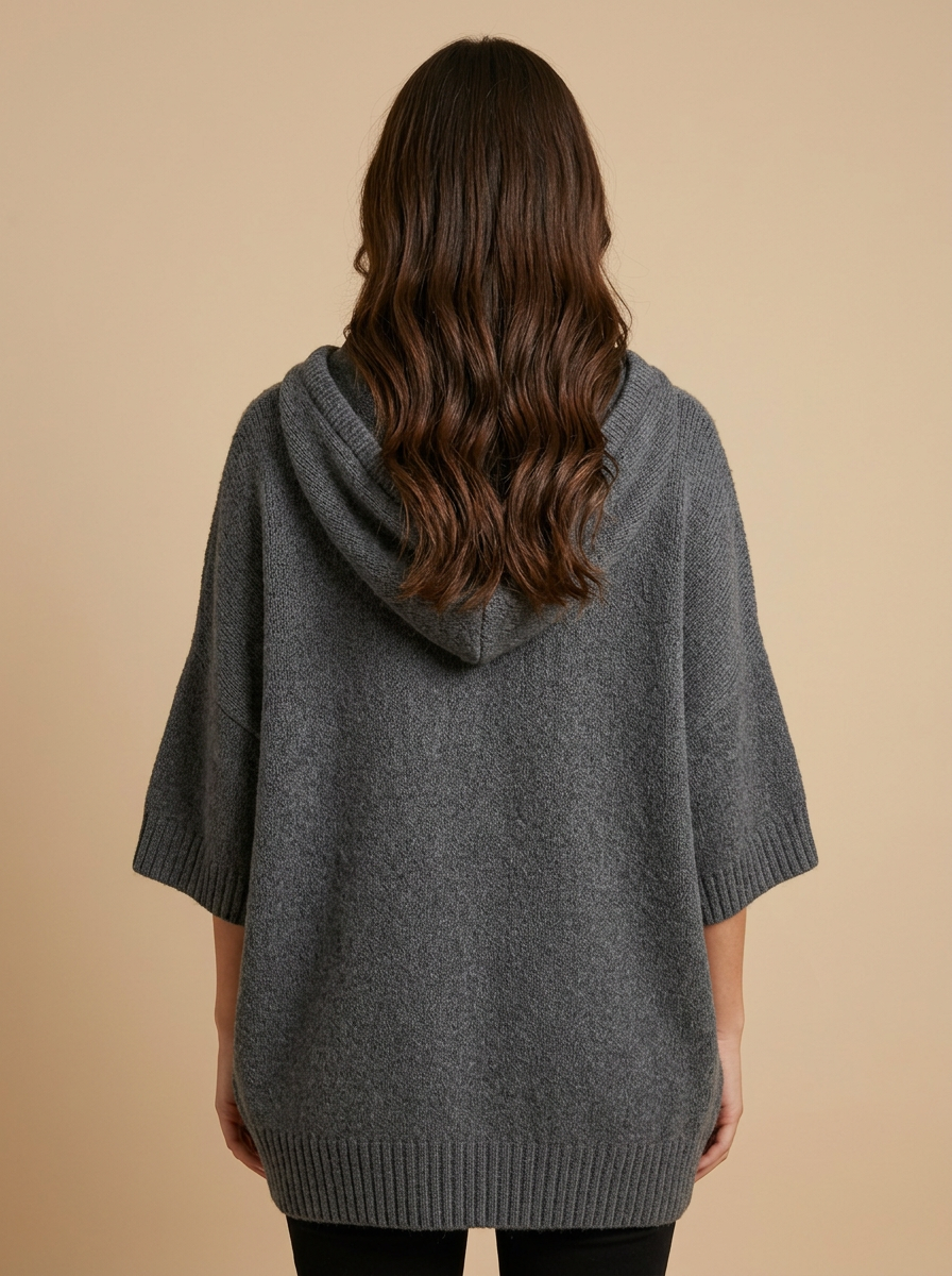 Sudadera Vega poncho con capucha color gris, vista de espalda